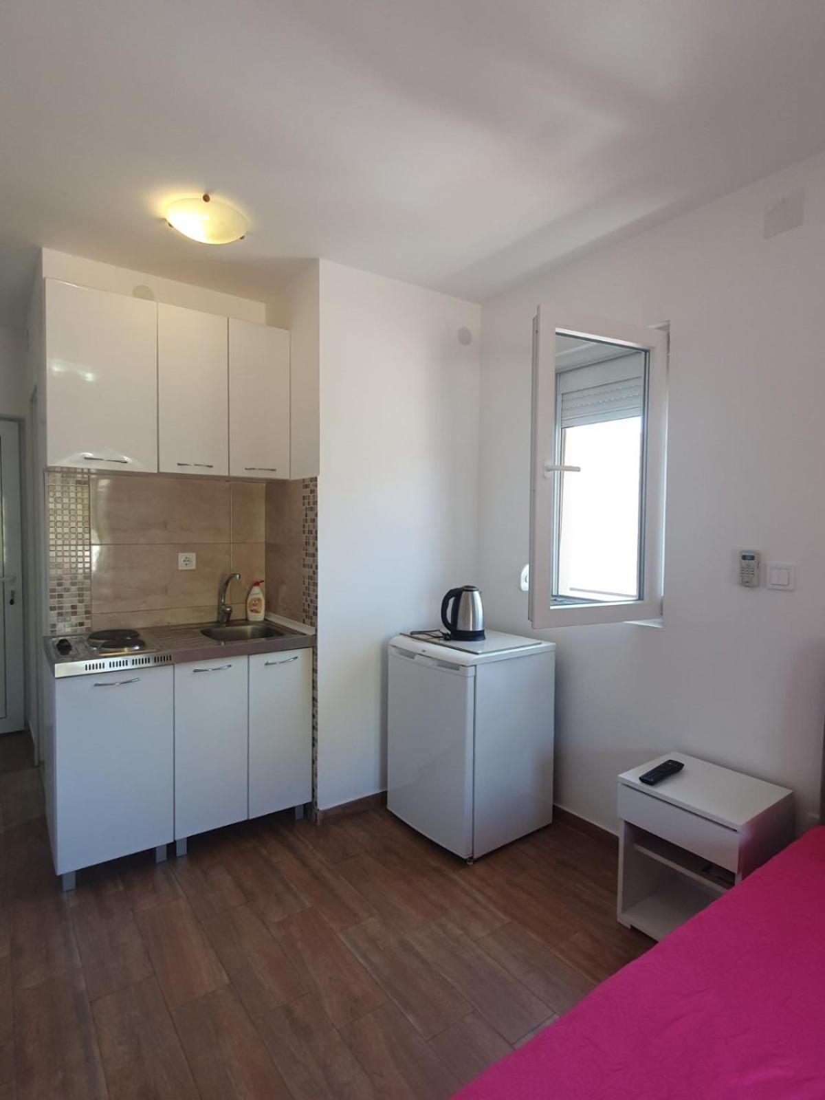 Apartments Luna Bar Εξωτερικό φωτογραφία
